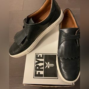 Frye black leather shoes